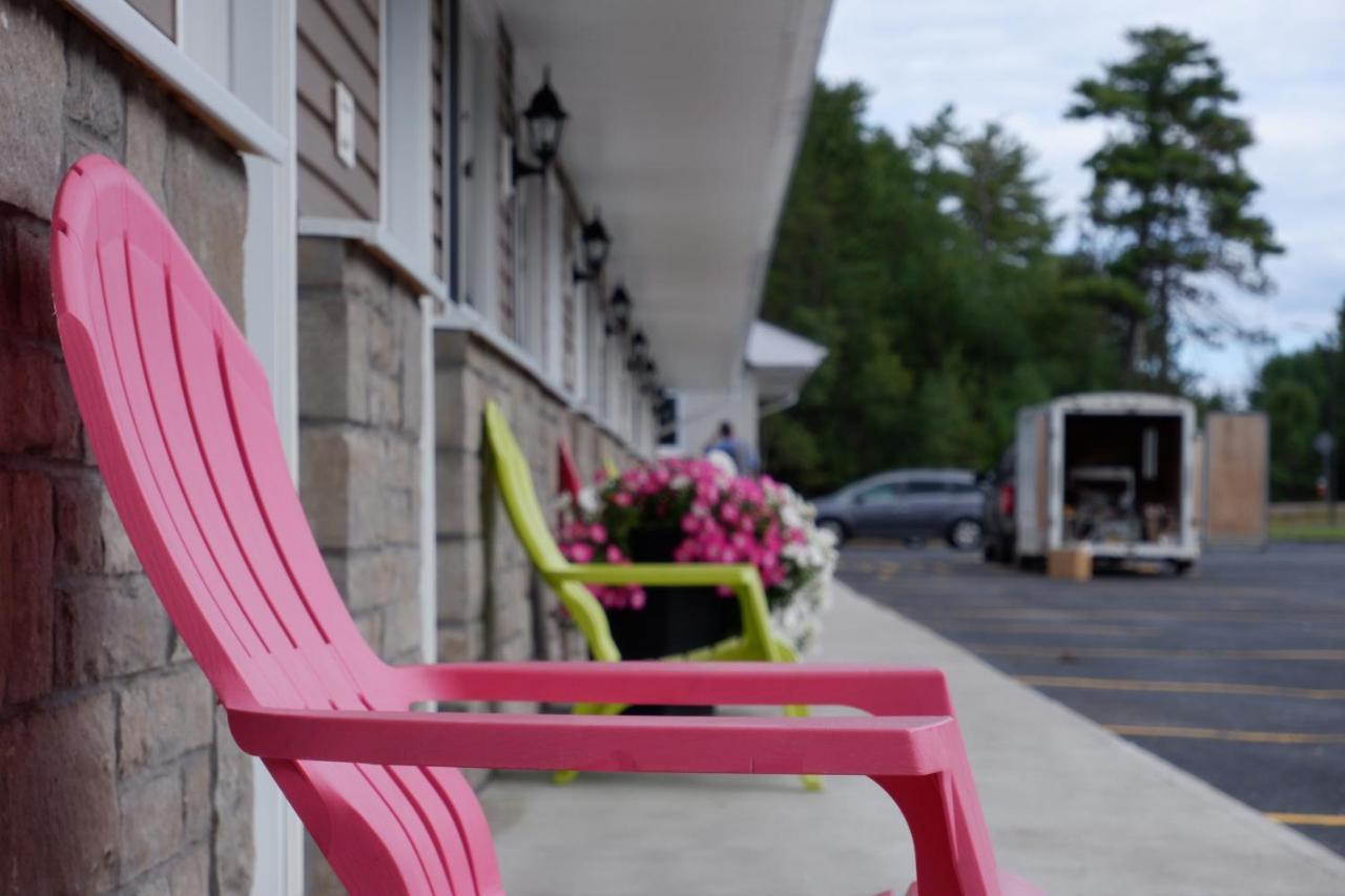 Pine Motel Deep River Exterior foto